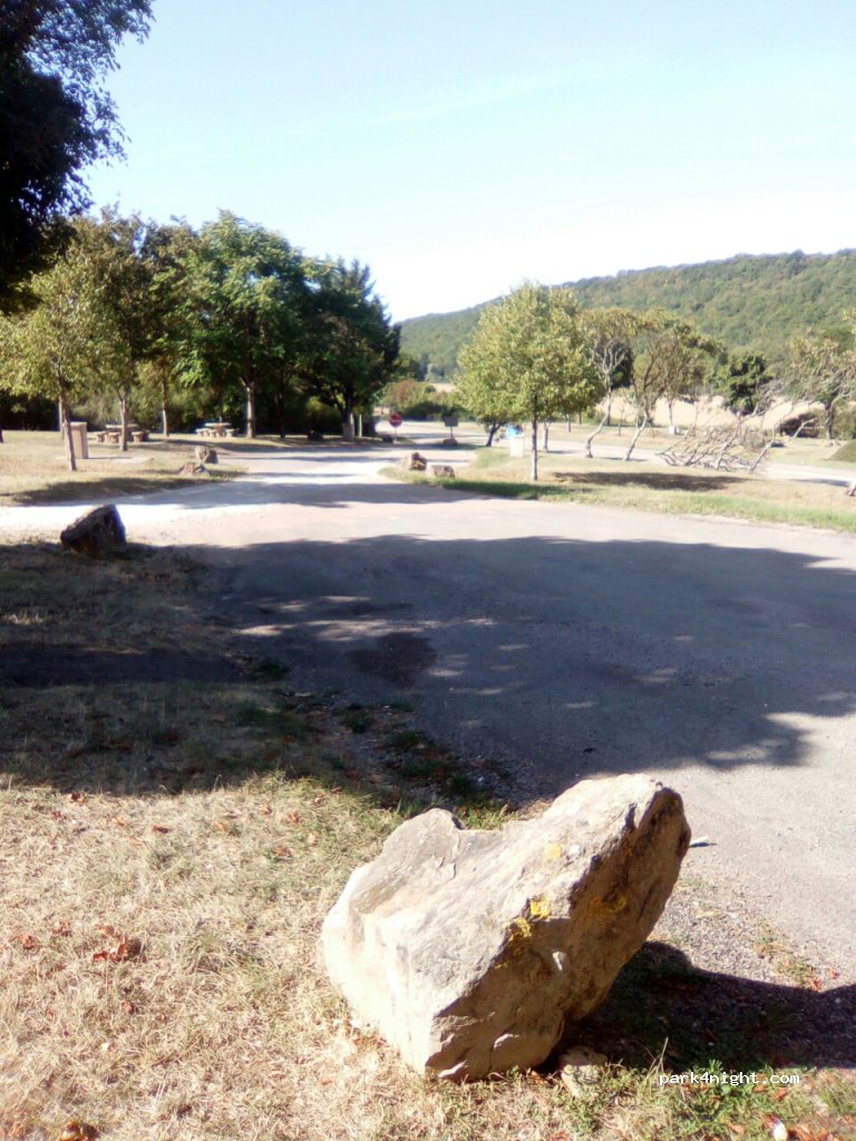 (89270) Voutenay-sur-Cure - D606 — foto 3