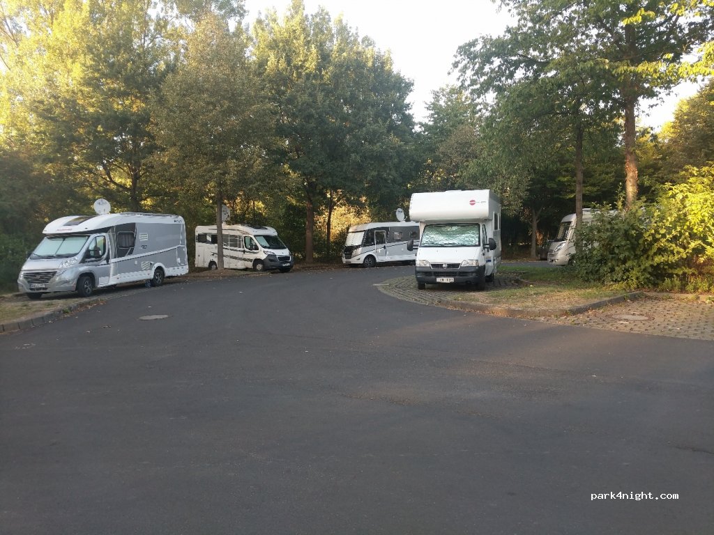 Parkplatz und Wohnmobilstellplatz Fulda — foto 2