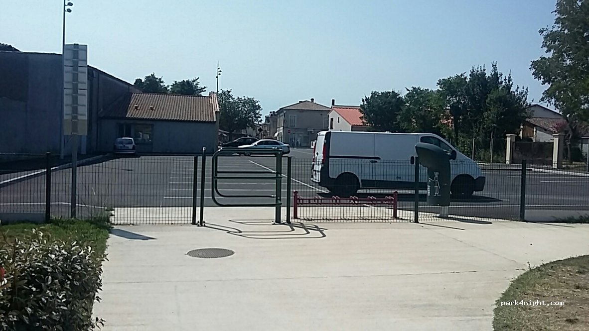 (33620) Cavignac - 111 Allée du Stade — foto