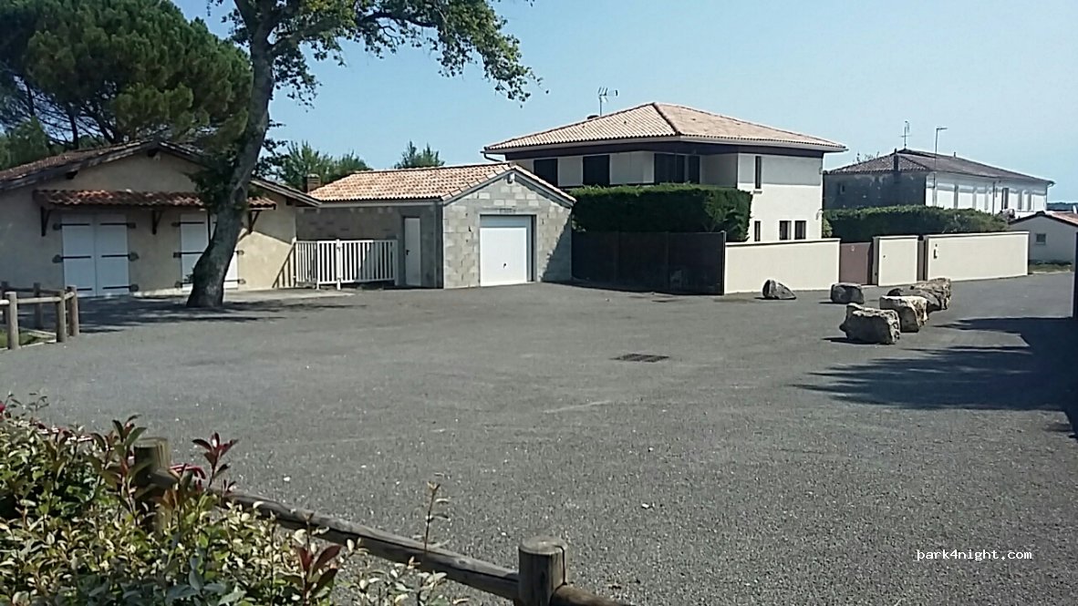 (33620) Cavignac - 111 Allée du Stade — foto 3