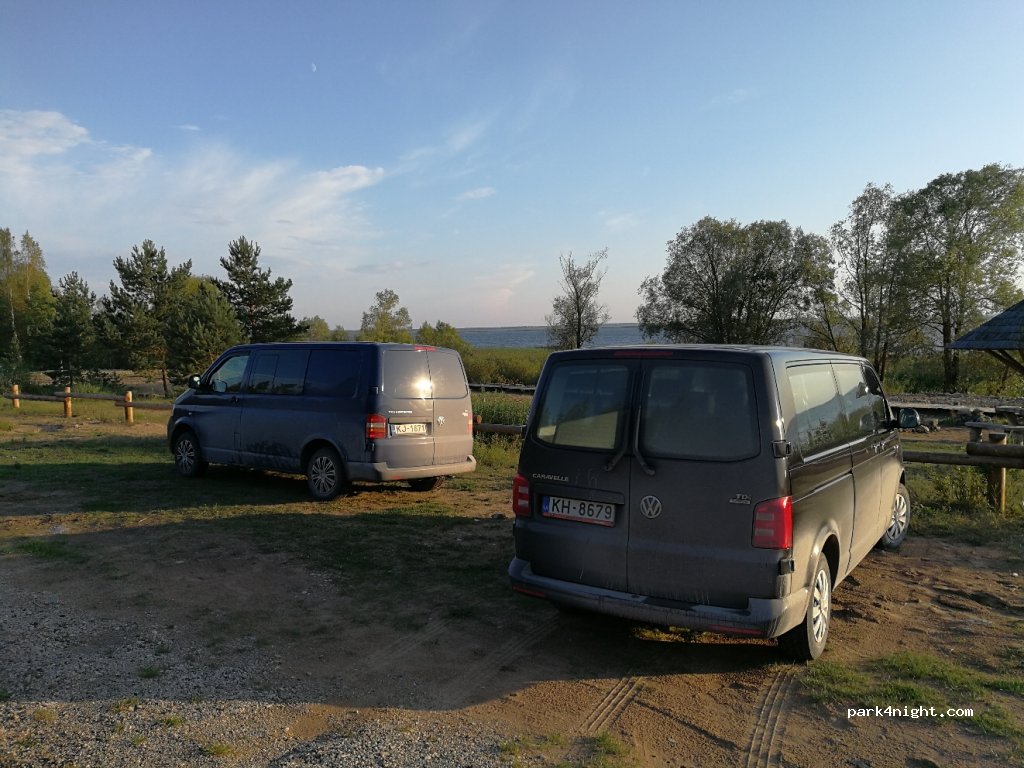(4649)  - Unnamed Road — foto