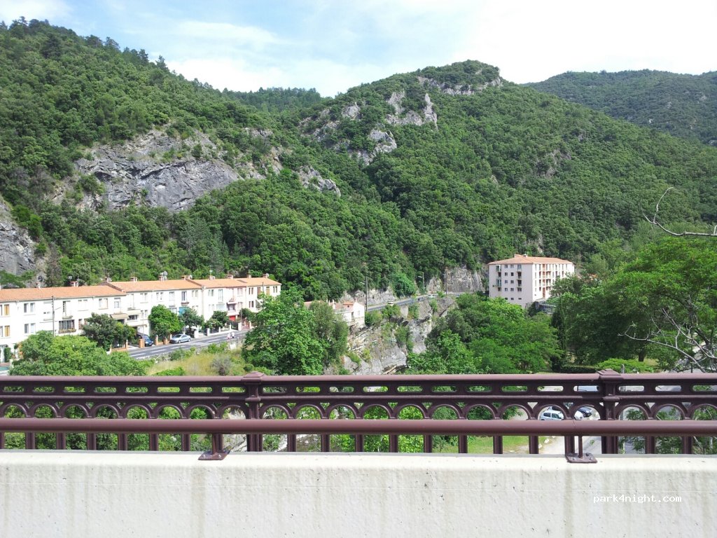 (66110) Amélie-les-Bains-Palalda - 48-50 Boulevard de la Petite Provence — foto 3