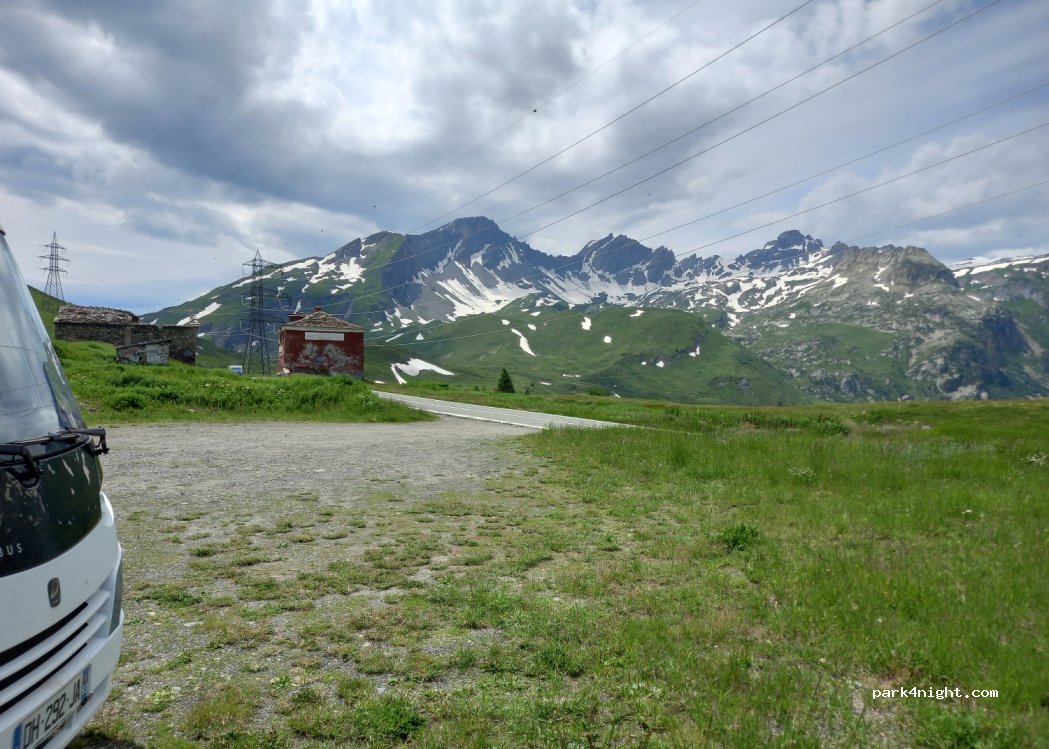 (11016) La Thuile - Strada Statale 26 della Valle d'Aosta — foto