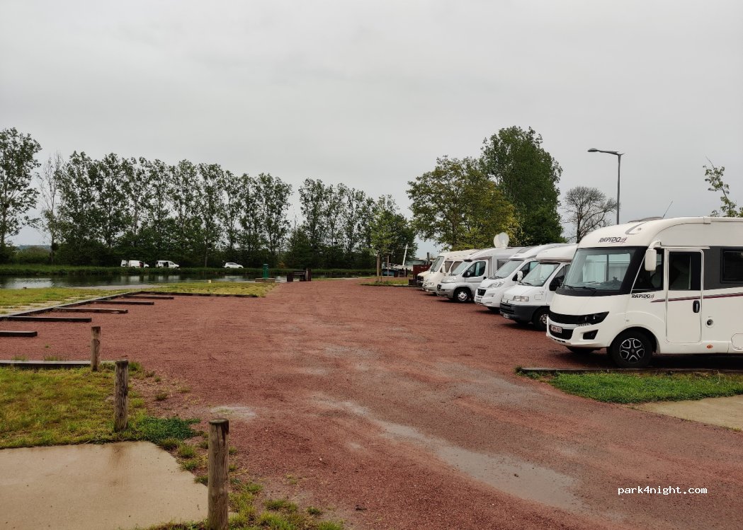 (71340) Melay - Les Poteaux — foto 3