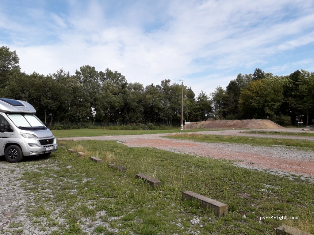 (7160) Chapelle-Lez-Herlaimont - Rue Clemenceau — foto 3