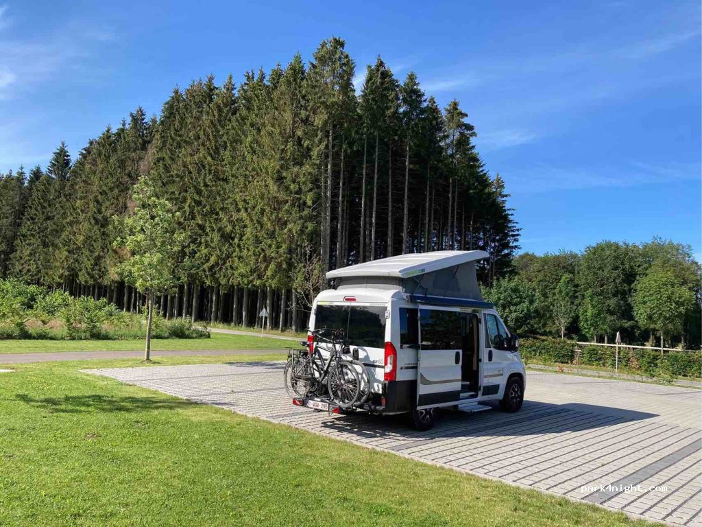 (9964) Troisvierges - 28 Op d'Burrigplatz — foto 2