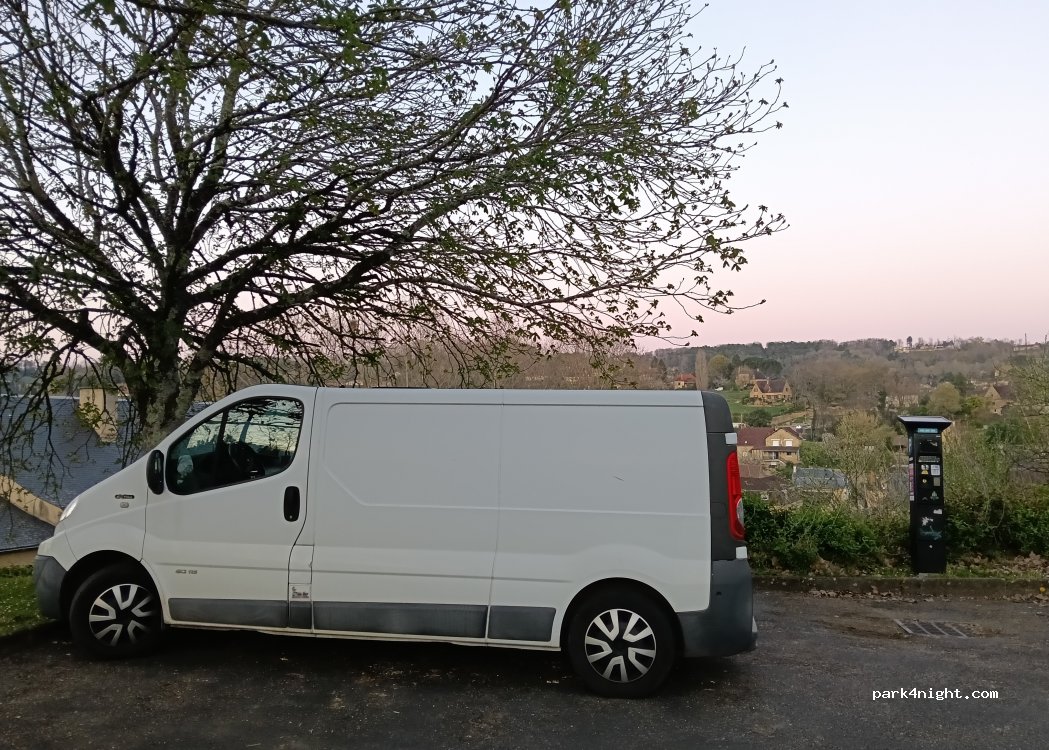 (24200) Sarlat-la-Canéda - Place Sundhouse — foto 3