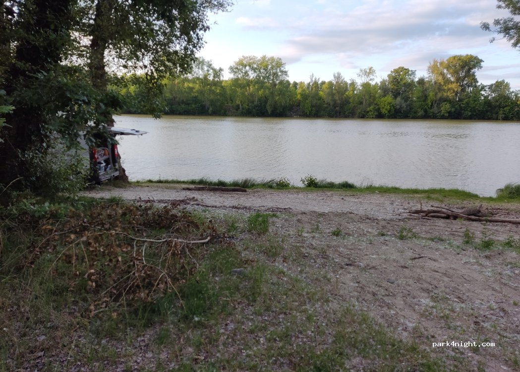 (82340) Saint-Loup - Unnamed Road — foto 2