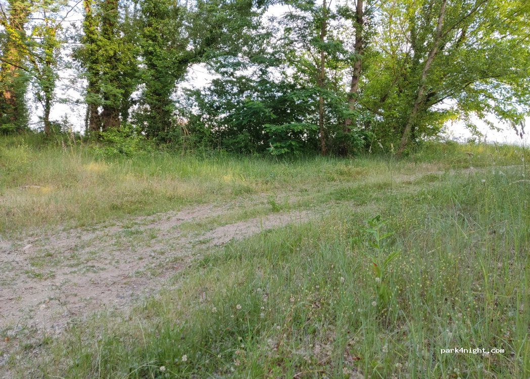 (82340) Saint-Loup - Unnamed Road — foto 3
