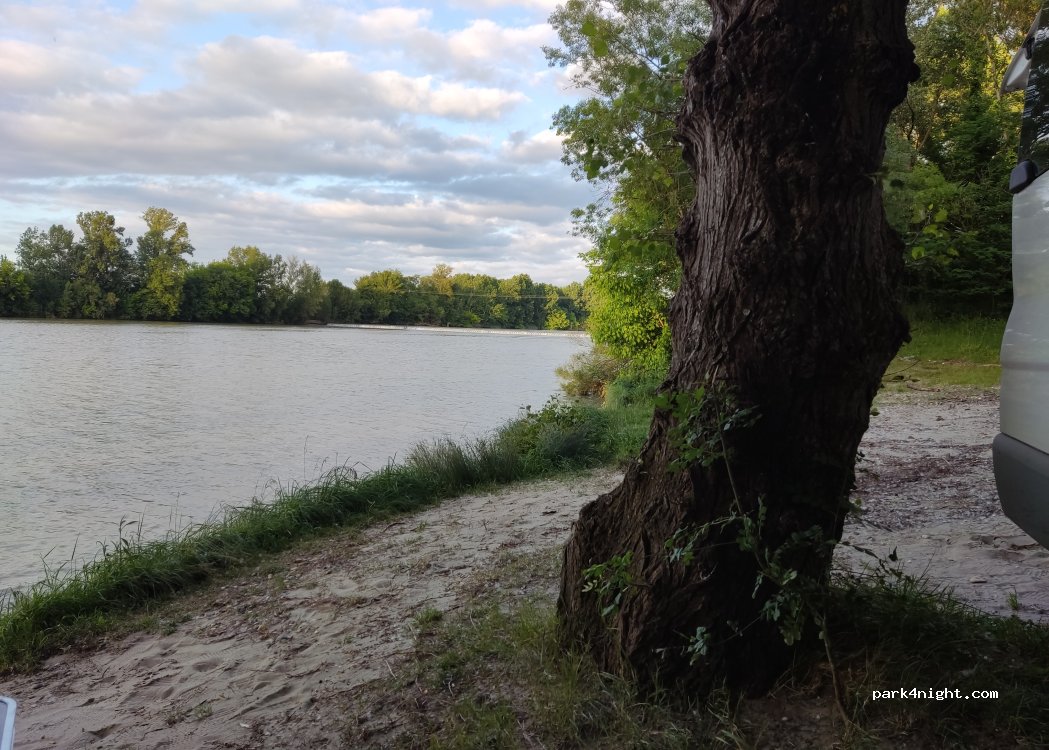 (82340) Saint-Loup - Unnamed Road — foto 4