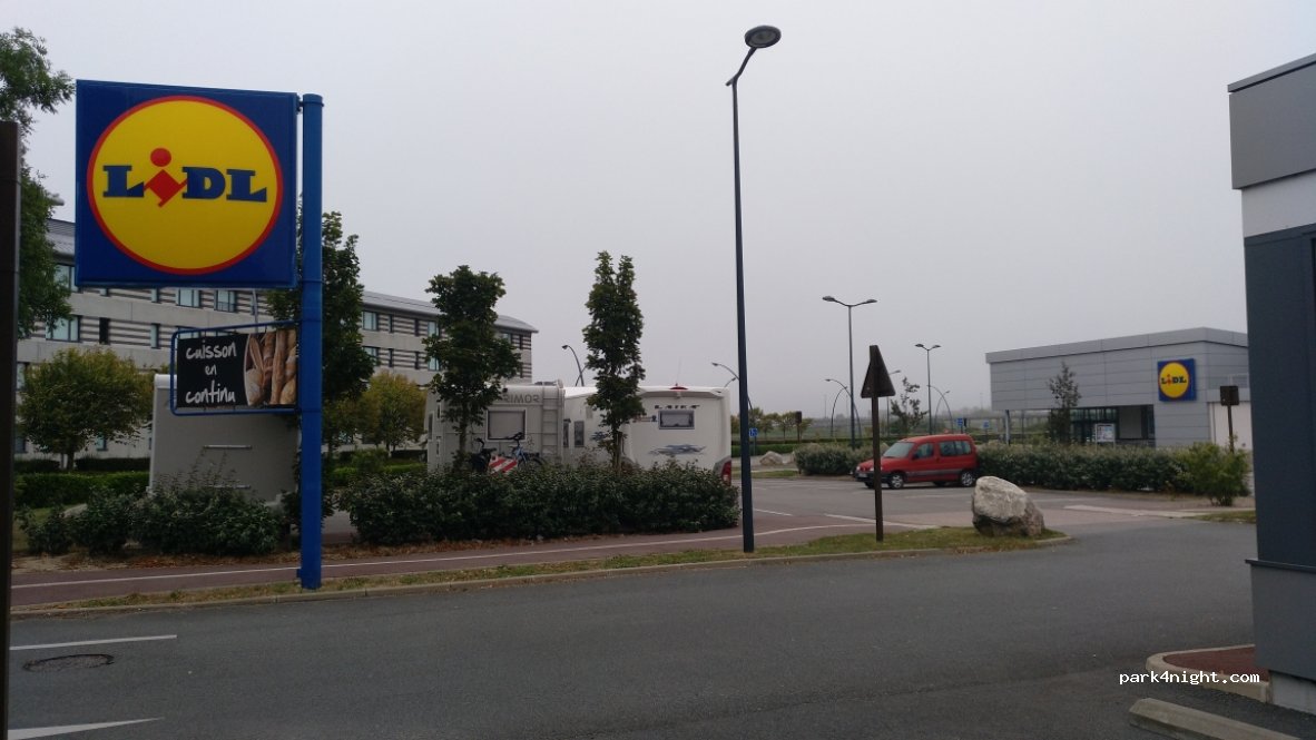 (62231) Coquelles - Place de Cantorbery — foto