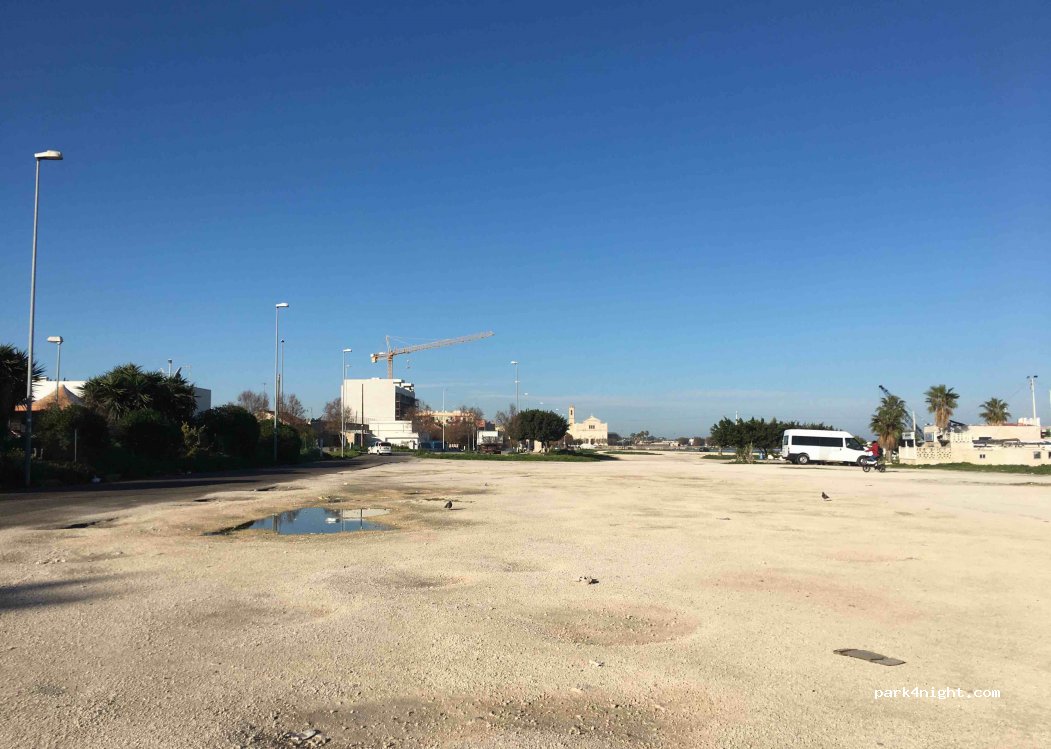 (70056) Molfetta - Viale dei Crociati — foto 2