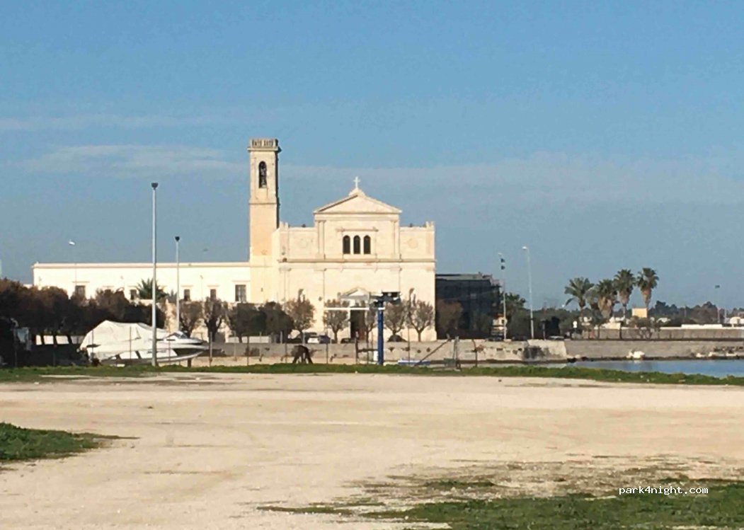 (70056) Molfetta - Viale dei Crociati — foto 4