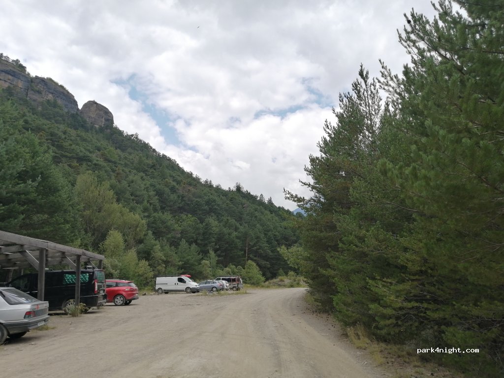 (05600) Guillestre - Chemin des Barnières — foto