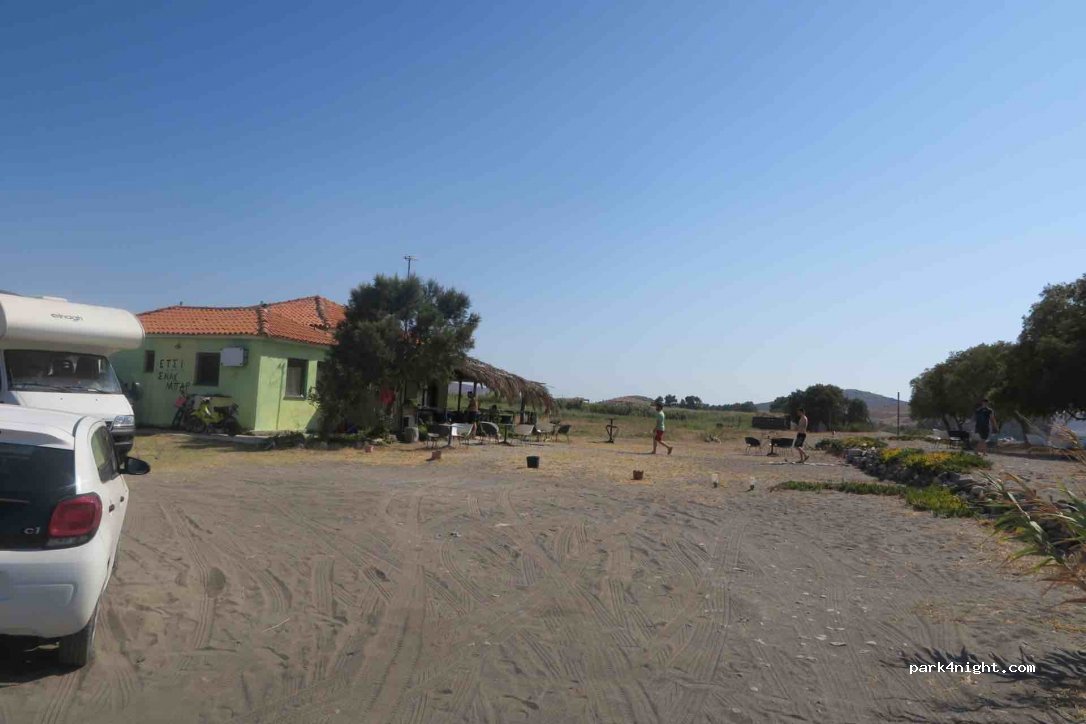(811 03) Lesvos - Unnamed Road — foto 3