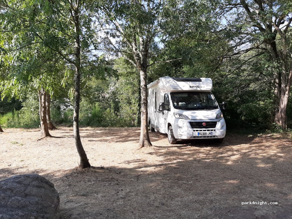(63530) Volvic - Chemin de la Croix Ferrier — foto