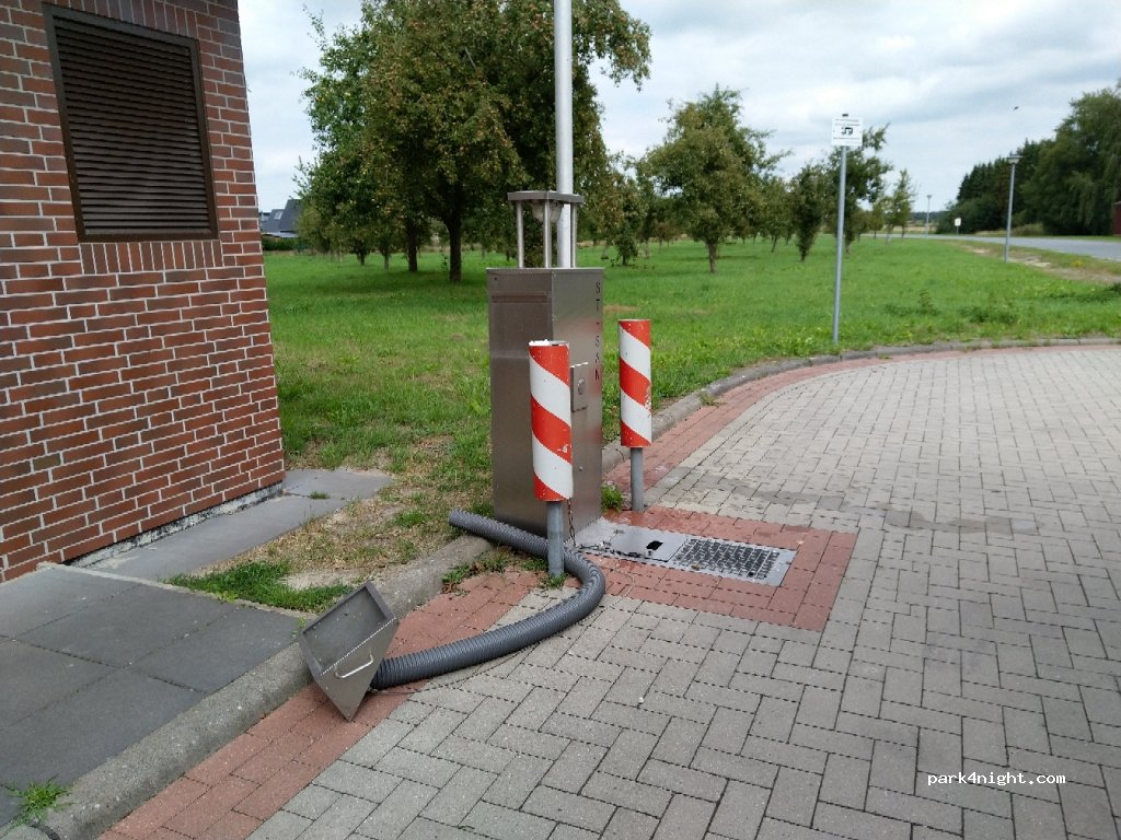 (26446) Friedeburg - 3 Am Tief — foto
