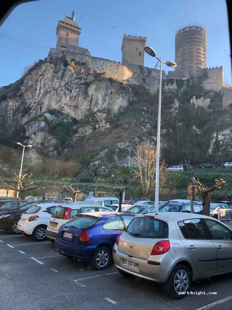 (09000) Foix - 21 Rue des Moulins — foto