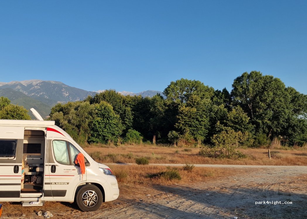 (600 63) Litochoro - Unnamed Road — foto