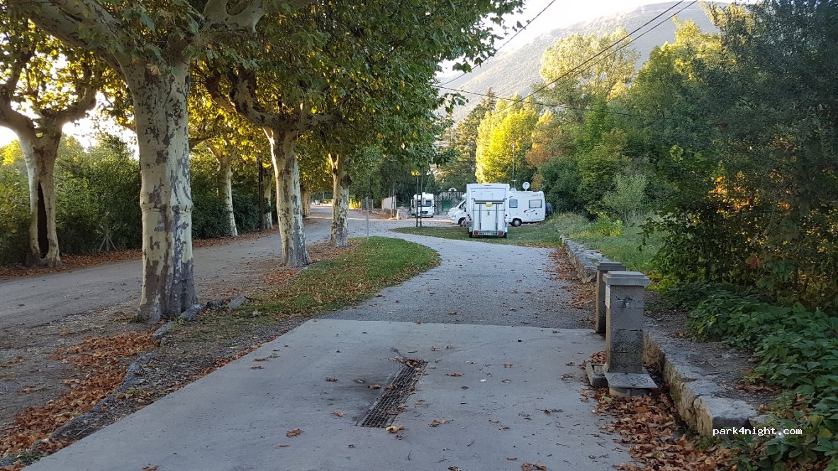 (05140) Aspres-sur-Buëch - Rue de la Gare — foto