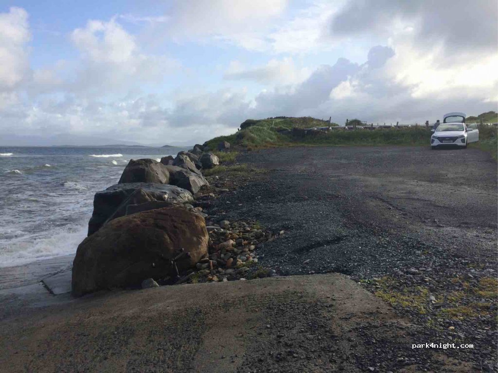 () Thornhill - Unnamed Road — foto