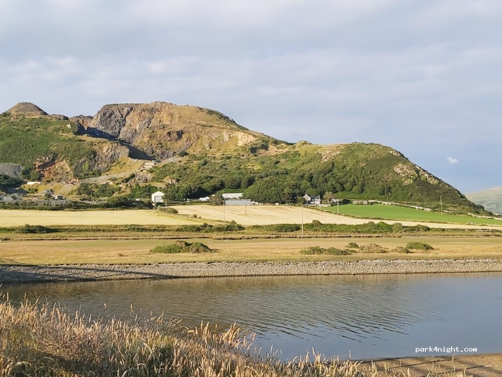 (LL36) Tywyn - Unnamed Road — foto 3