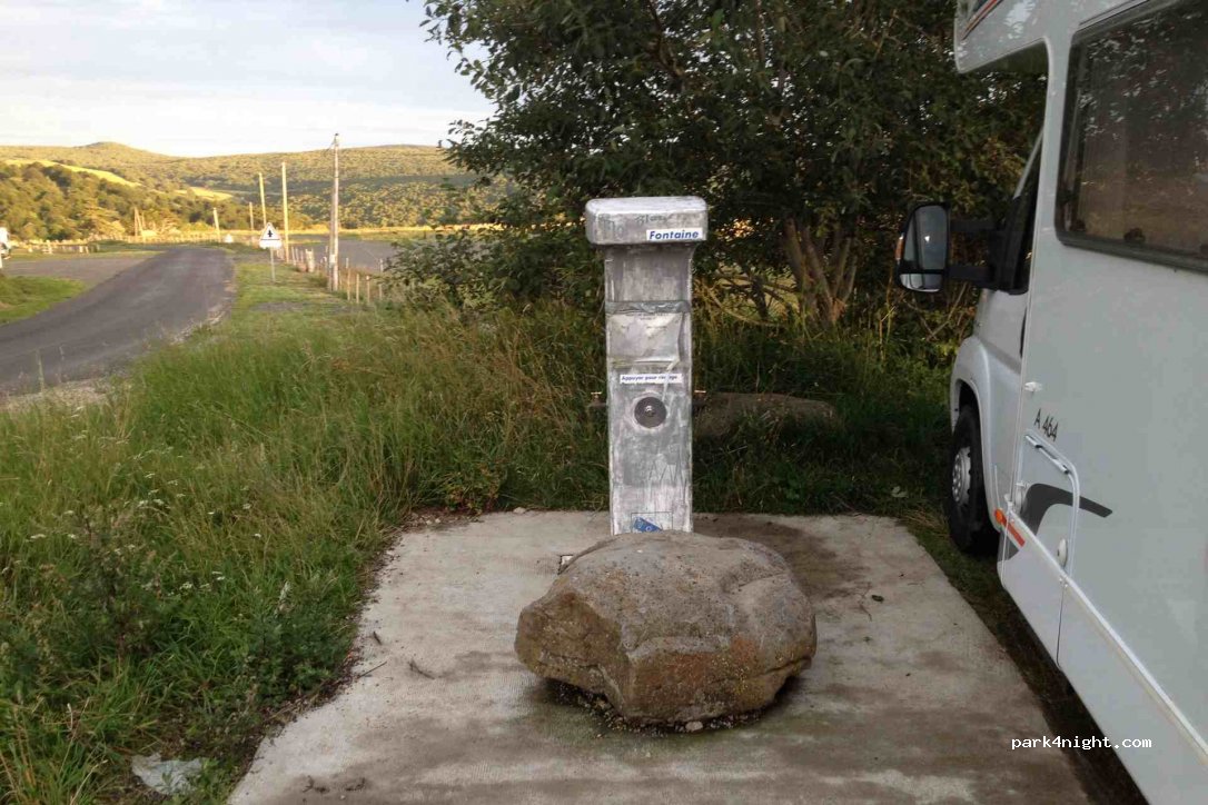 (12470) Saint-Chély-d'Aubrac - D533 — foto 2