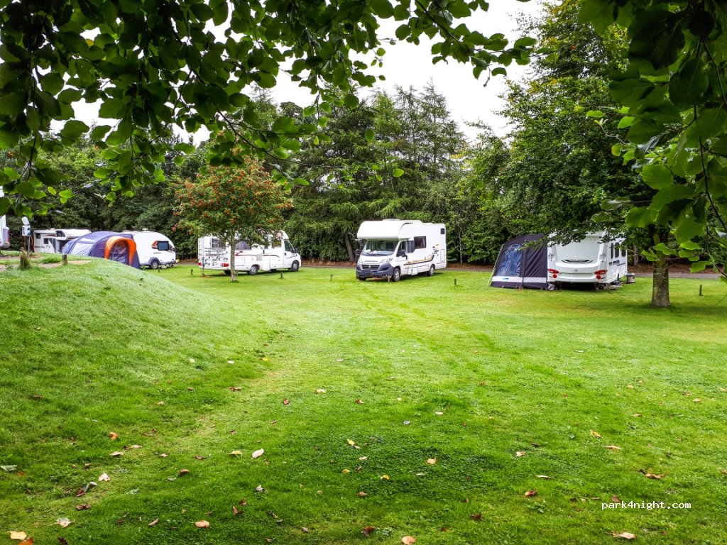 Slatebarns Caravan Park — foto