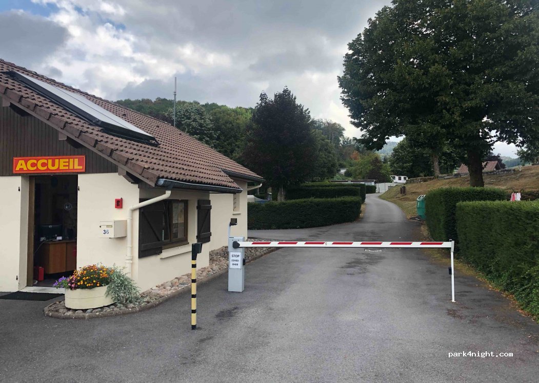 Camping Municipal LE CLOS DE CHAUME — foto 2