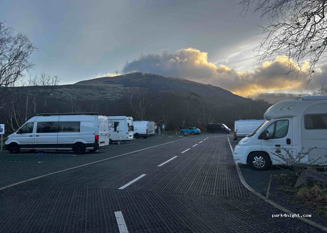 Y Glyn motorhome & campervan aire — foto 4