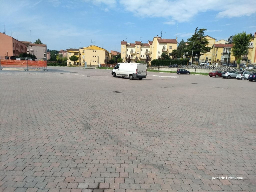 (85025) Melfi - Piazza Bettino Craxi — foto