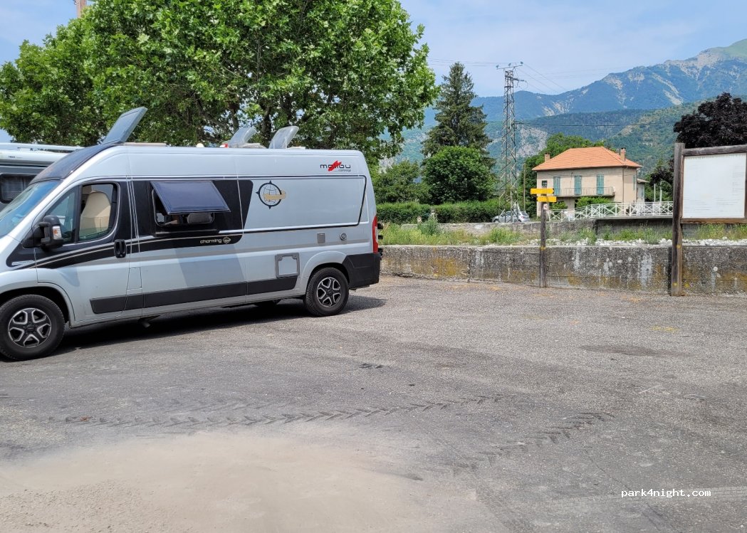 (04420) La Javie - Le Village — foto