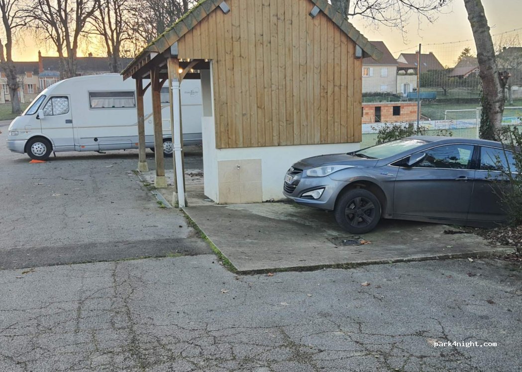 (71150) Rully - 2 Place du Champ de Foire — foto 3