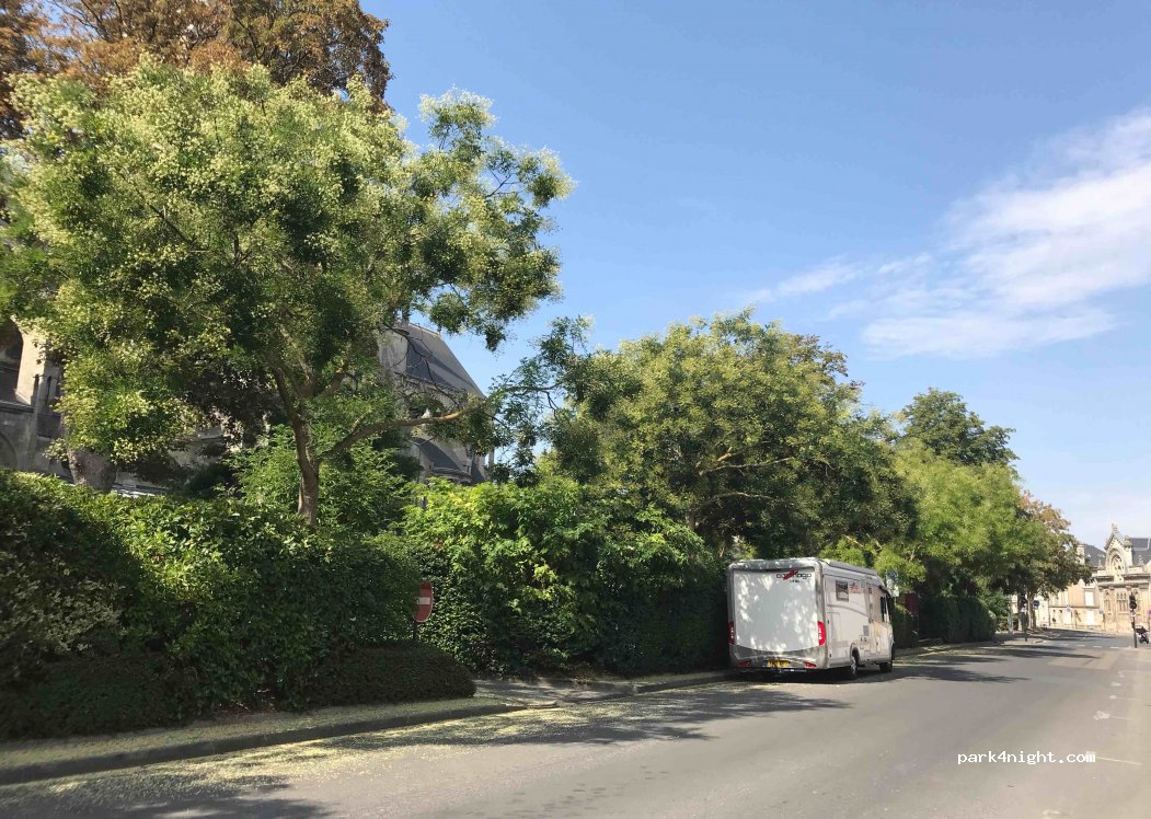 (51200) Épernay - 23 Boulevard de la Motte — foto