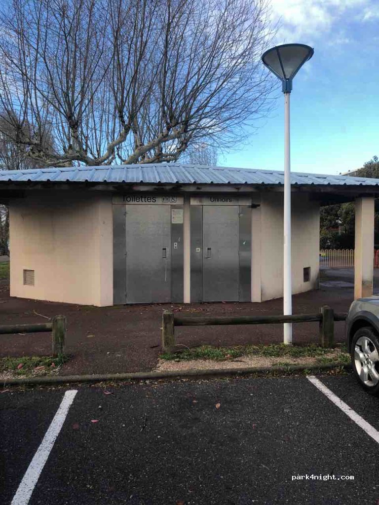(07500) Guilherand-Granges - 849 Boulevard Charles de Gaulle — foto 2