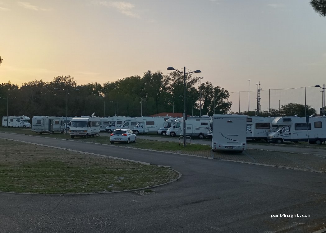 (44029) Lido degli Estensi - 33A Viale Alessandro Manzoni — foto 2