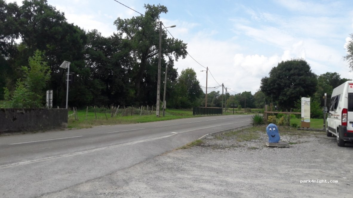 (64800) Pardies-Piétat - 4 Route de Piétat — foto 2