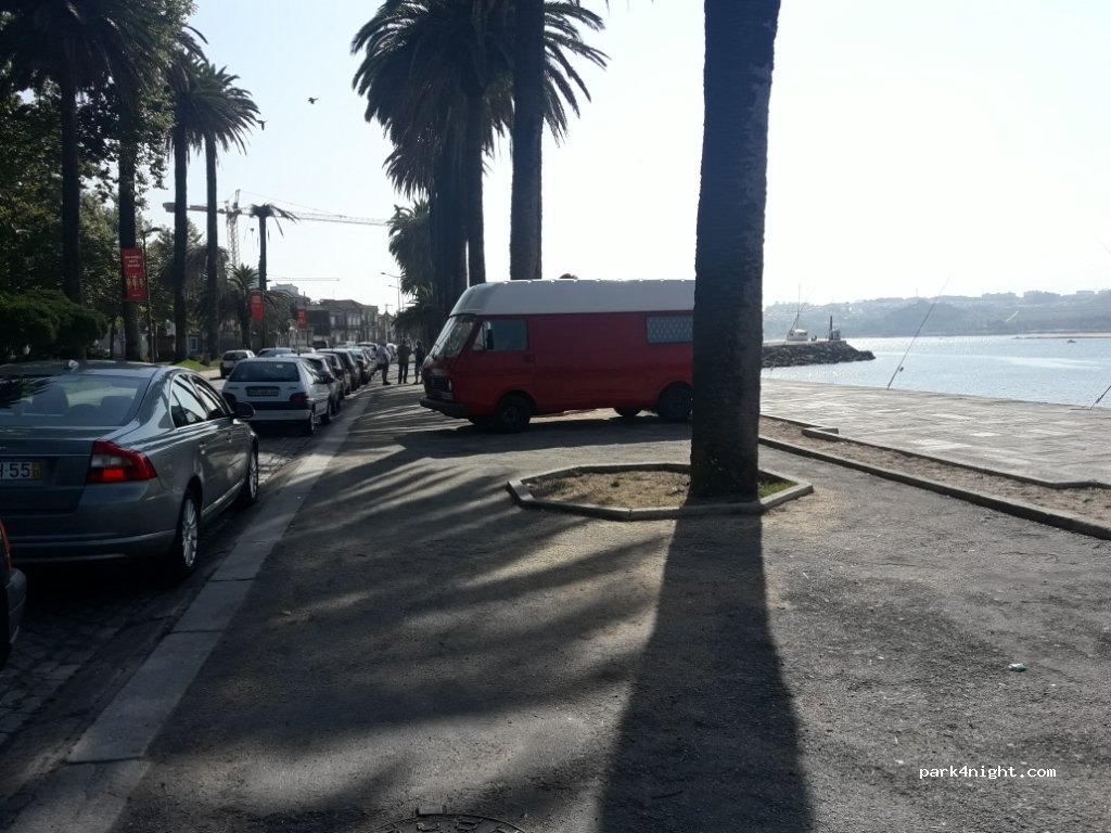 (4150) Porto - 382 Avenida de Dom Carlos I — foto