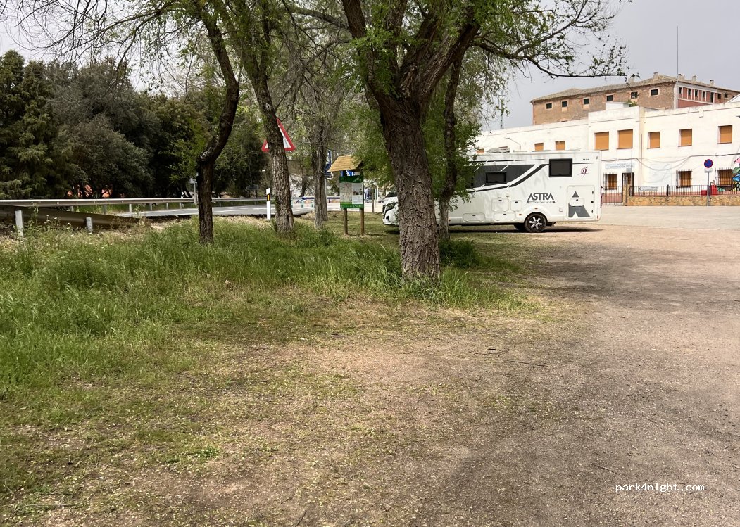(13249) Ruidera - 5 Carretera Badajoz Valencia — foto 5