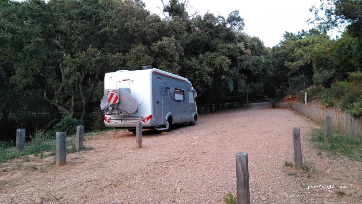 (83220) Le Pradet - 348 Chemin du Baou Rouge — foto