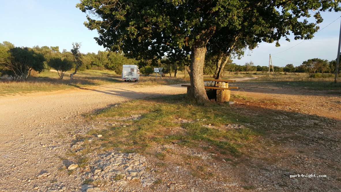 (30430) Méjannes-le-Clap - D167 — foto