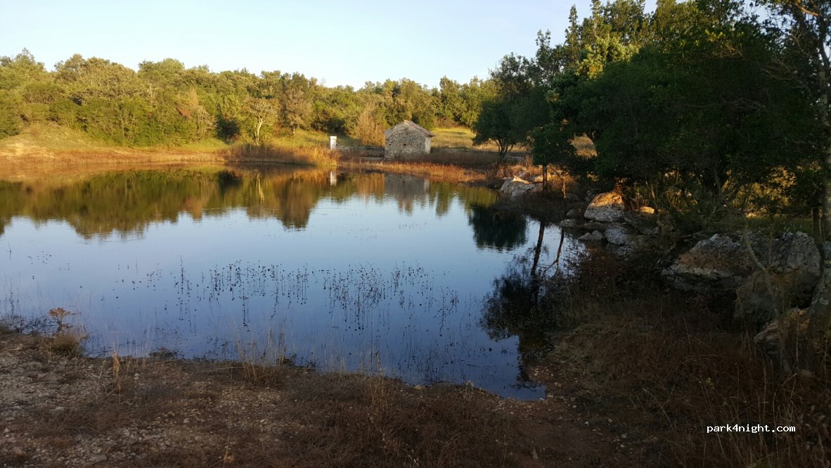 (30430) Méjannes-le-Clap - D167 — foto 2