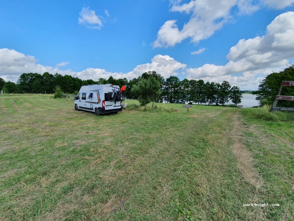 (11-520) Wejdyki - Unnamed Road — foto