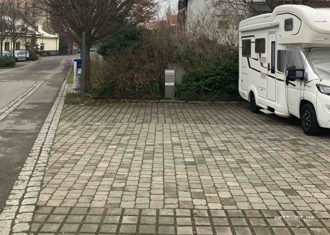 (01558) Großenhain - 73 Carl-Maria-von-Weber-Allee — foto 2