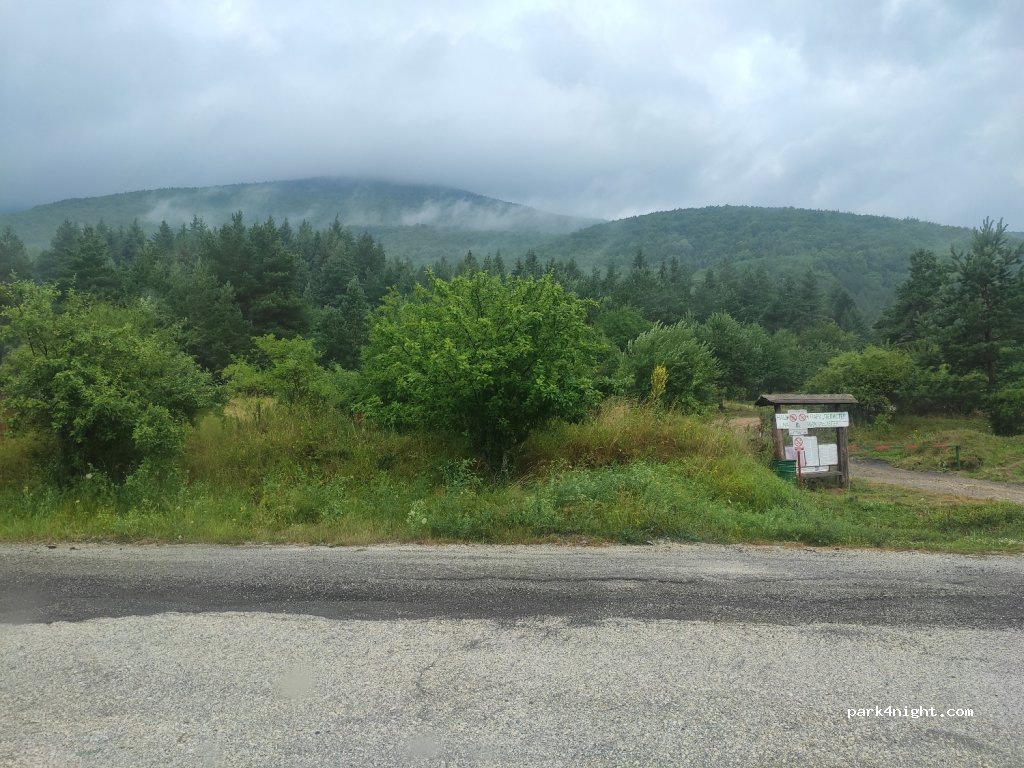 (00000) IZVOR - Route d'Ohrid a Bitola entre Resen et Kazani — foto