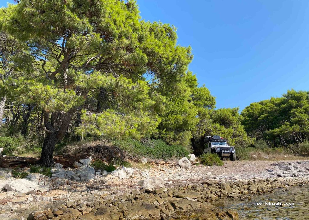 (21469) Sućuraj - Unnamed Road — foto 4