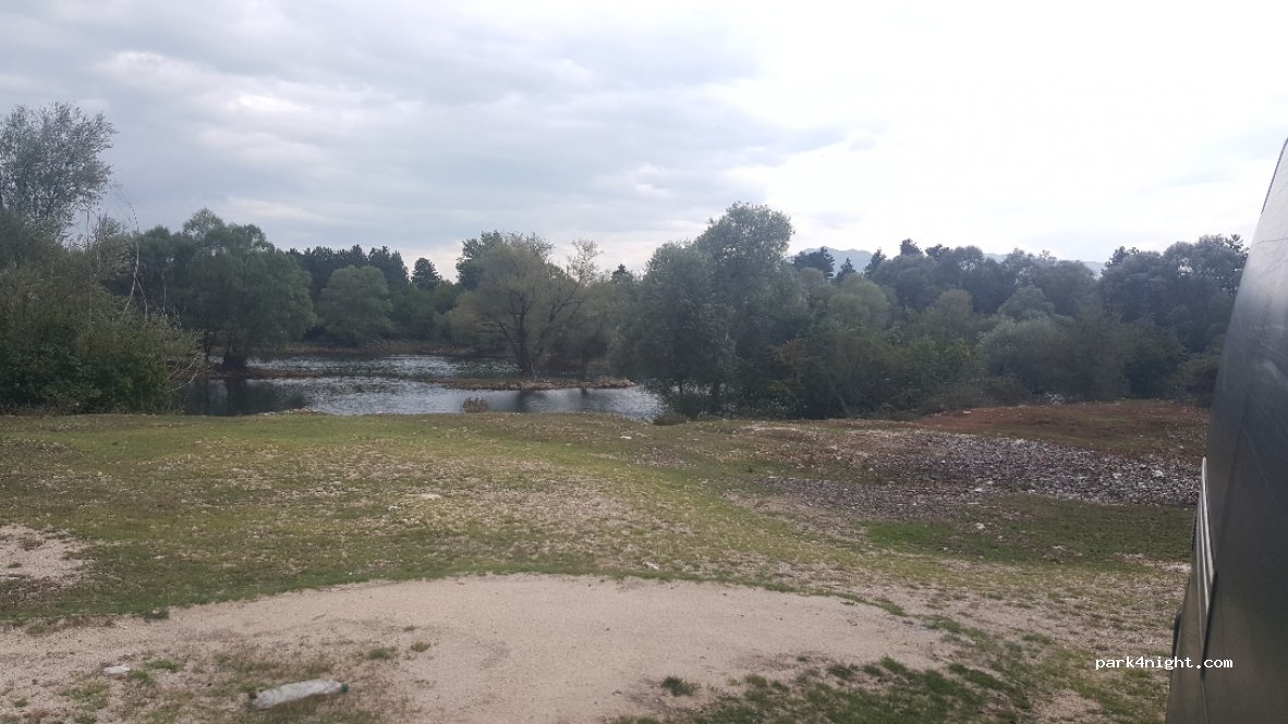 ()  - kej Bata Grujicica — foto