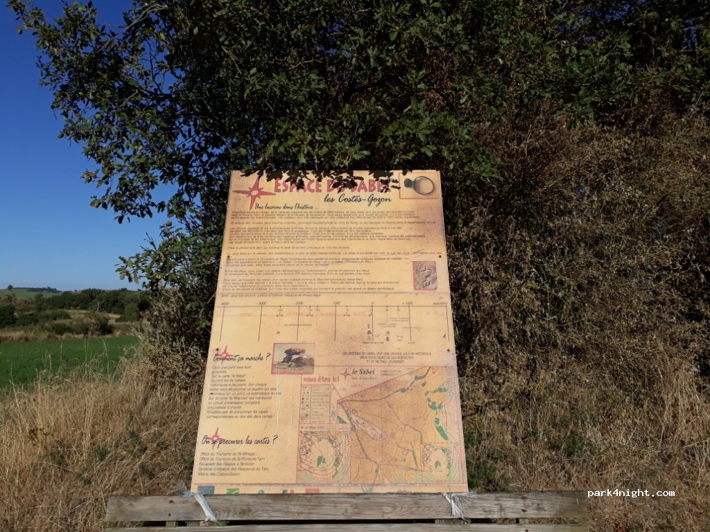 (12400) Les Costes-Gozon - La Serre de Pinsac — foto
