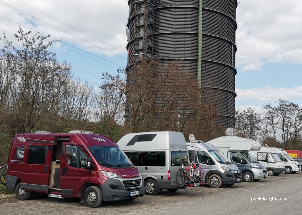 (46047) Oberhausen - 11 Arenastraße — foto 2