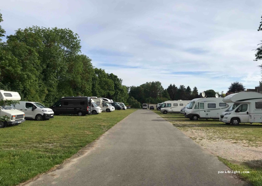 Aire de camping-car Conty — foto 2